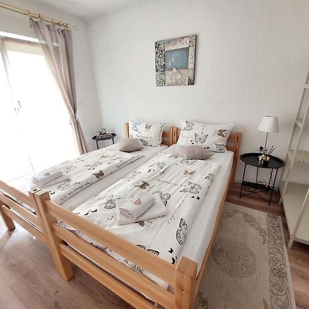 Mb Deluxe Apartment Високо Екстериор снимка