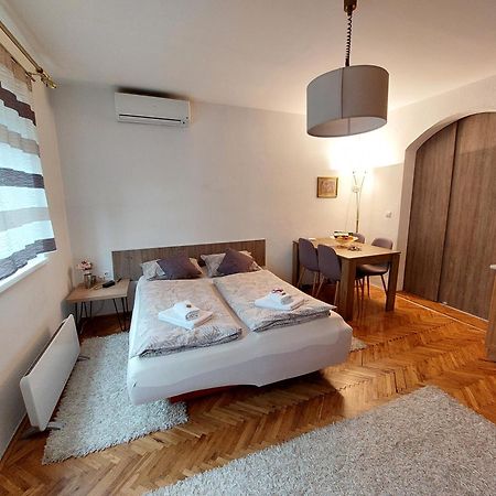 Mb Deluxe Apartment Високо Екстериор снимка