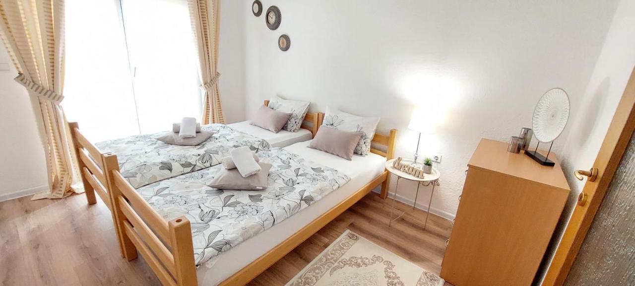 Mb Deluxe Apartment Високо Екстериор снимка