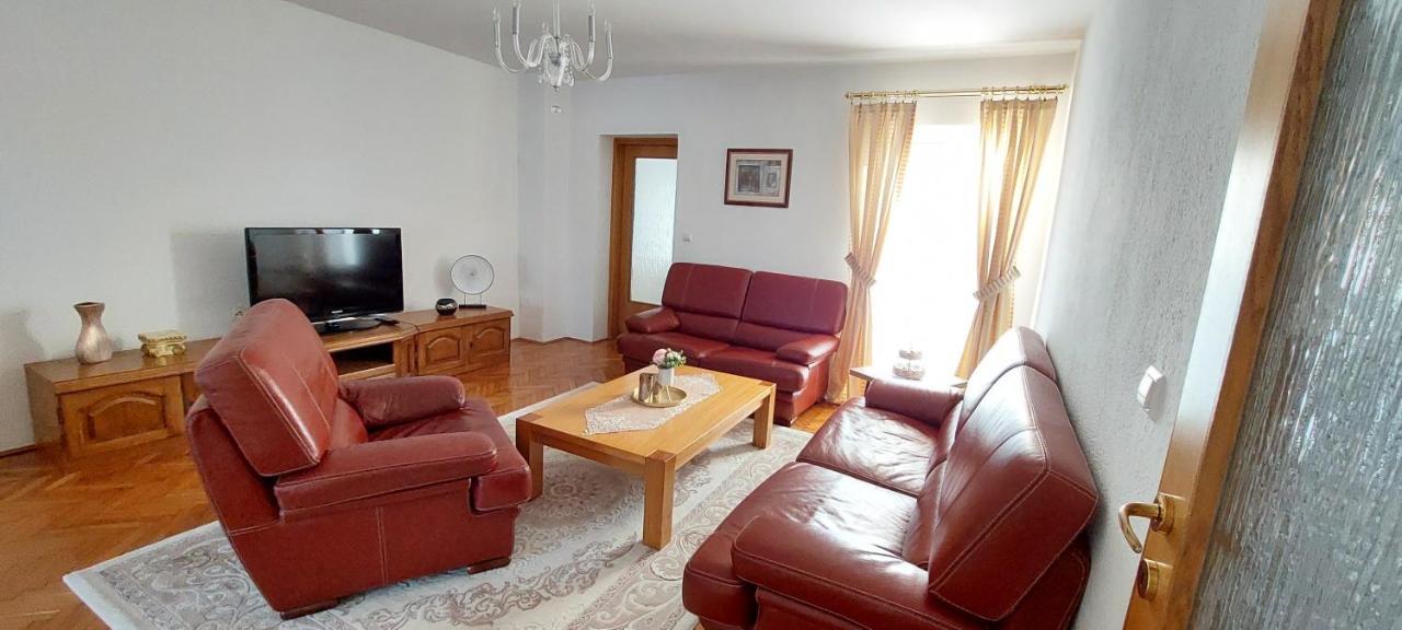 Mb Deluxe Apartment Високо Екстериор снимка