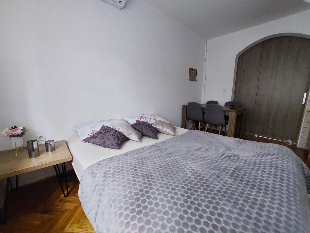 Mb Deluxe Apartment Високо Екстериор снимка