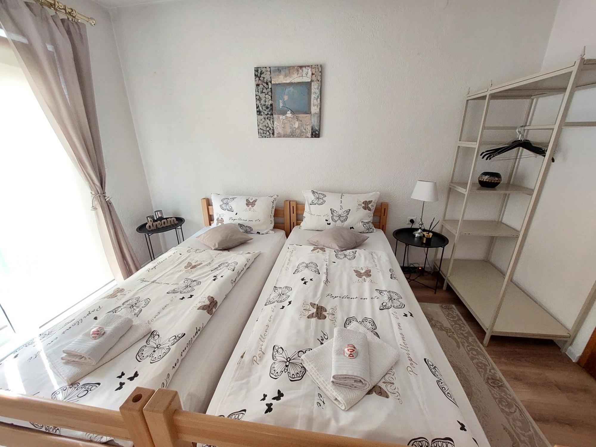 Mb Deluxe Apartment Високо Екстериор снимка