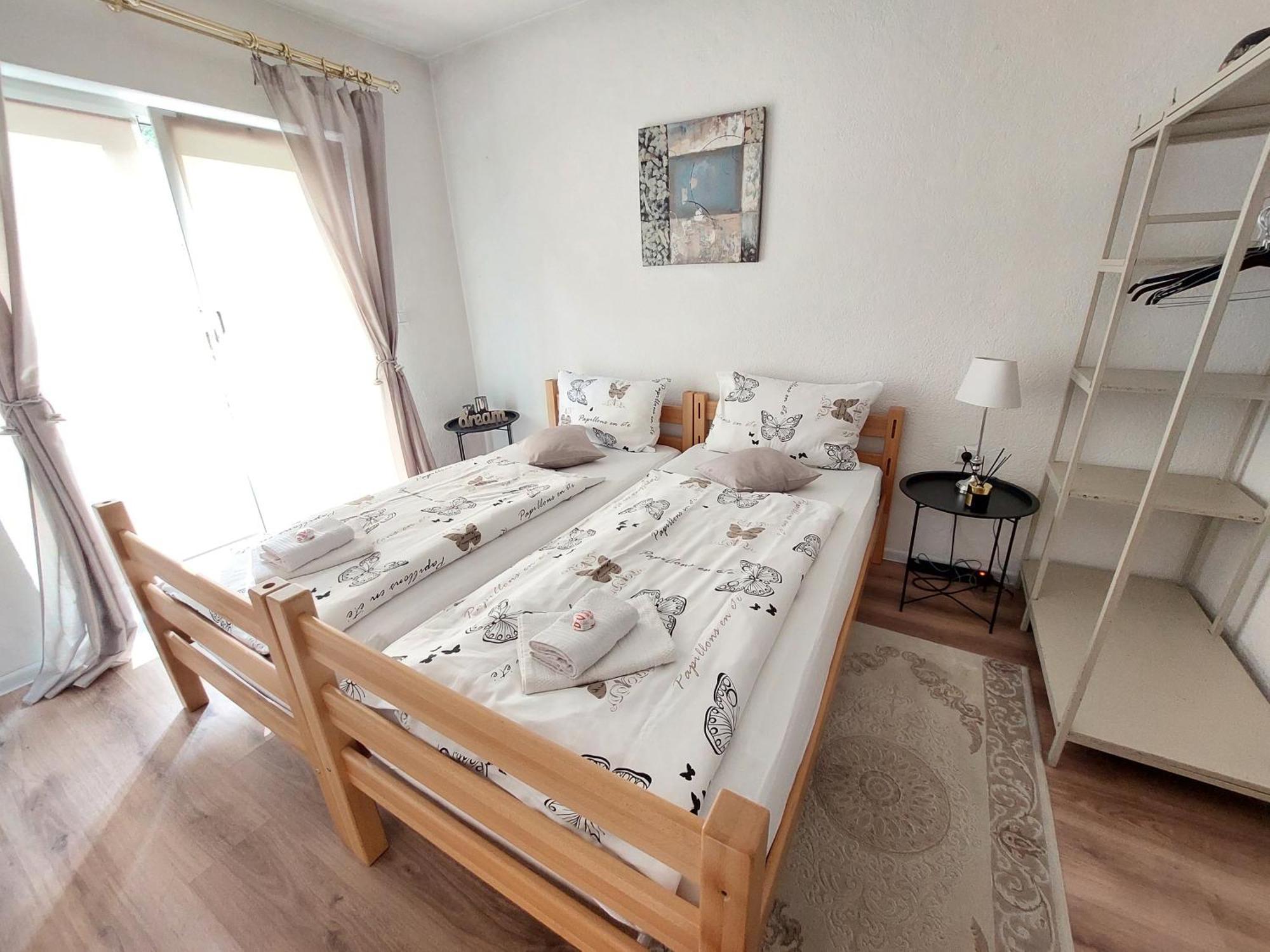 Mb Deluxe Apartment Високо Екстериор снимка