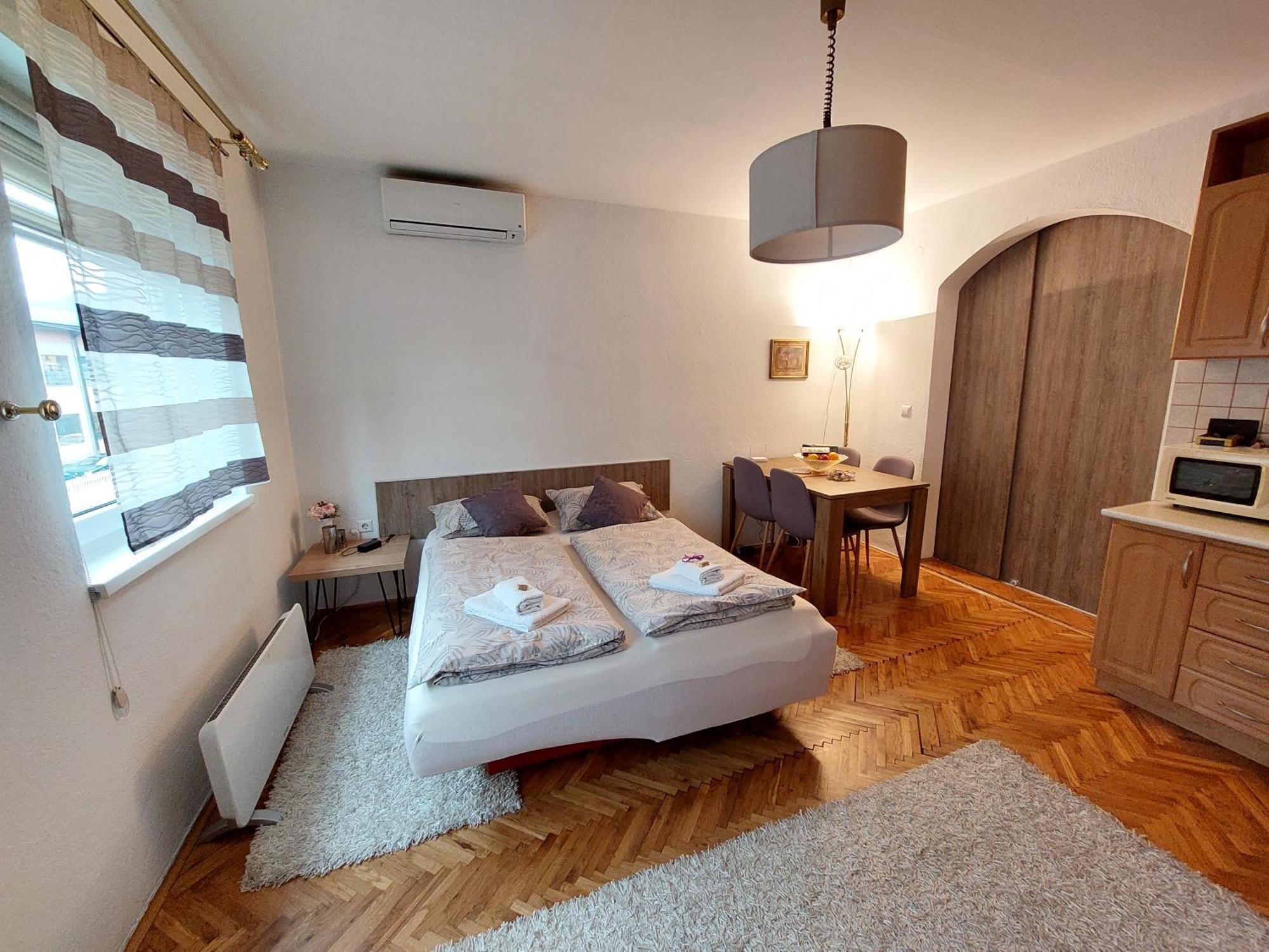 Mb Deluxe Apartment Високо Екстериор снимка